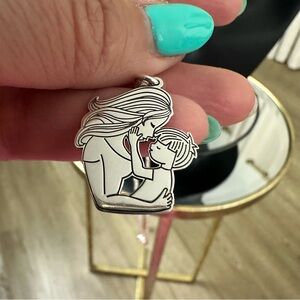 Sentimental Silver Mother and Child Pendant